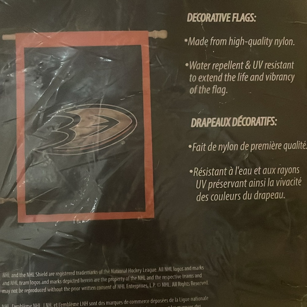 Anaheim Ducks Decorative Flag. - Picture 4 of 10